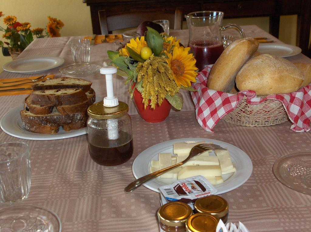 B&B La Gibiana Costigliole d'Asti Rom bilde