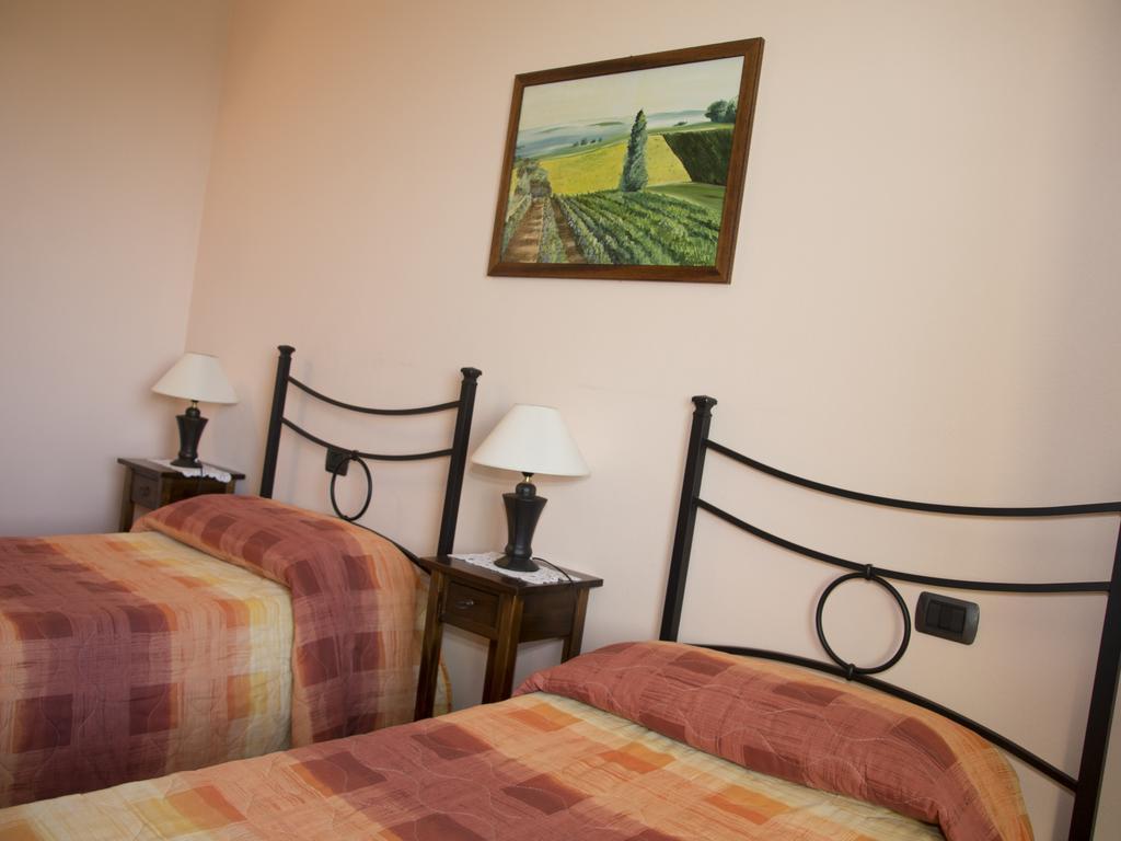 B&B La Gibiana Costigliole d'Asti Rom bilde